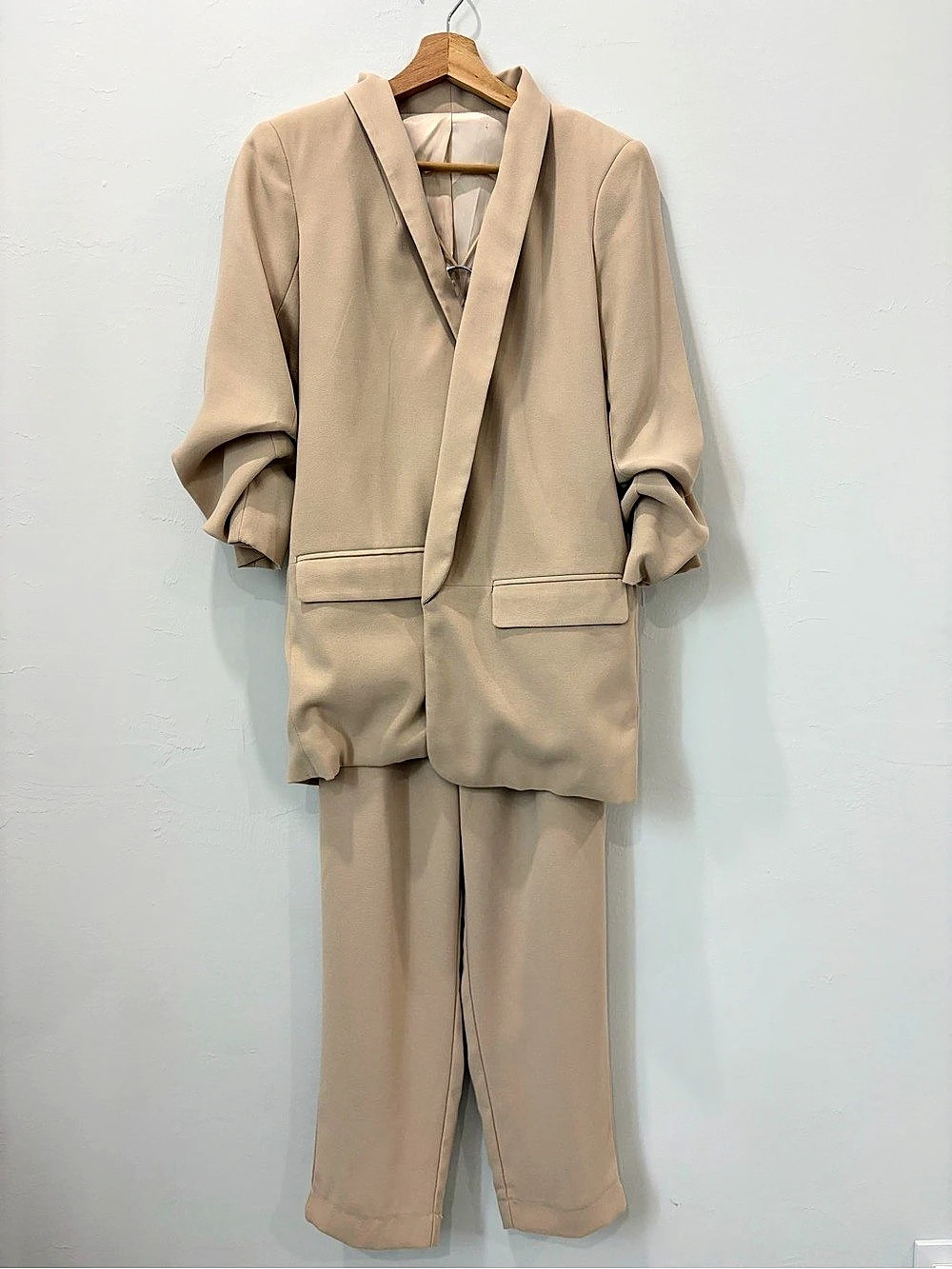 Stradivarius Beige Belted Pantsuit Size Small Like New
